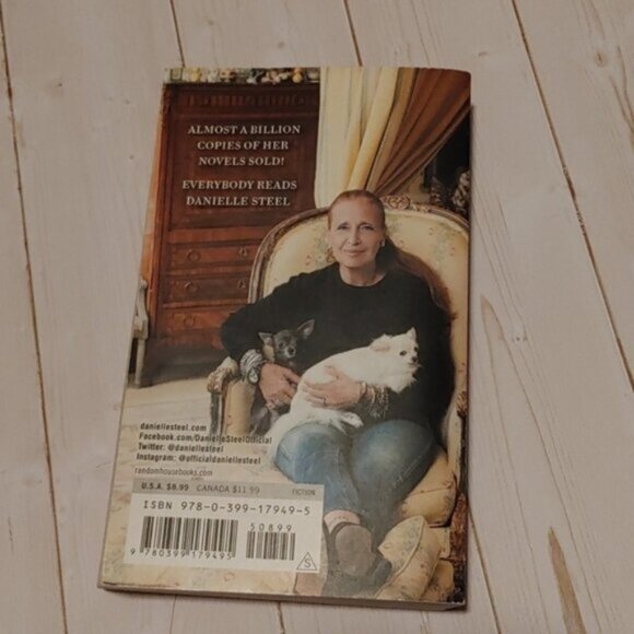 3/$13 Lost And Fiund By Danielle Steel Adult Fiction Novel Paperback Book - Picture 3 of 4